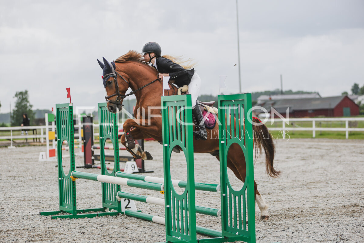 Tori_Karikas_2026_70_100