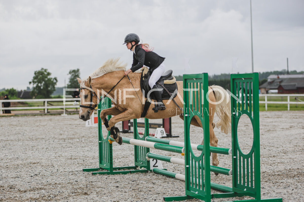 Tori_Karikas_2026_70_122