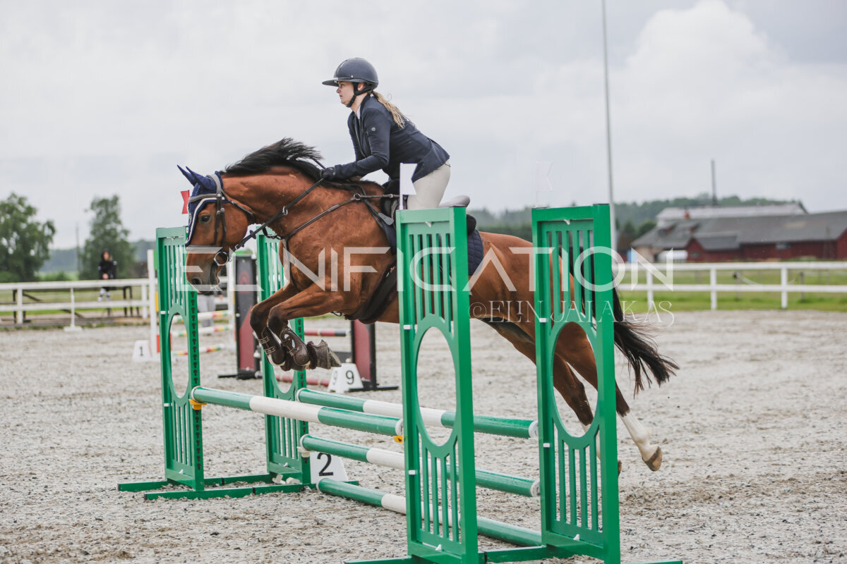 Tori_Karikas_2026_70_153