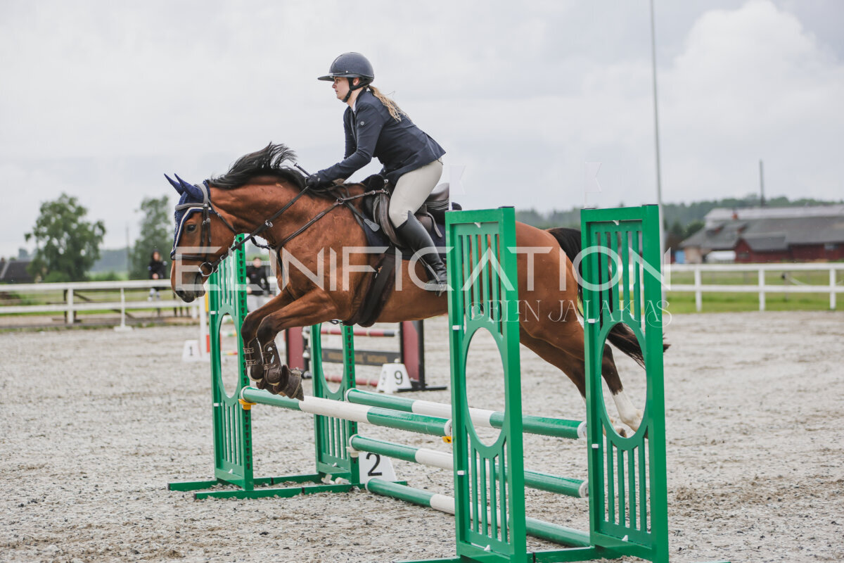 Tori_Karikas_2026_70_154