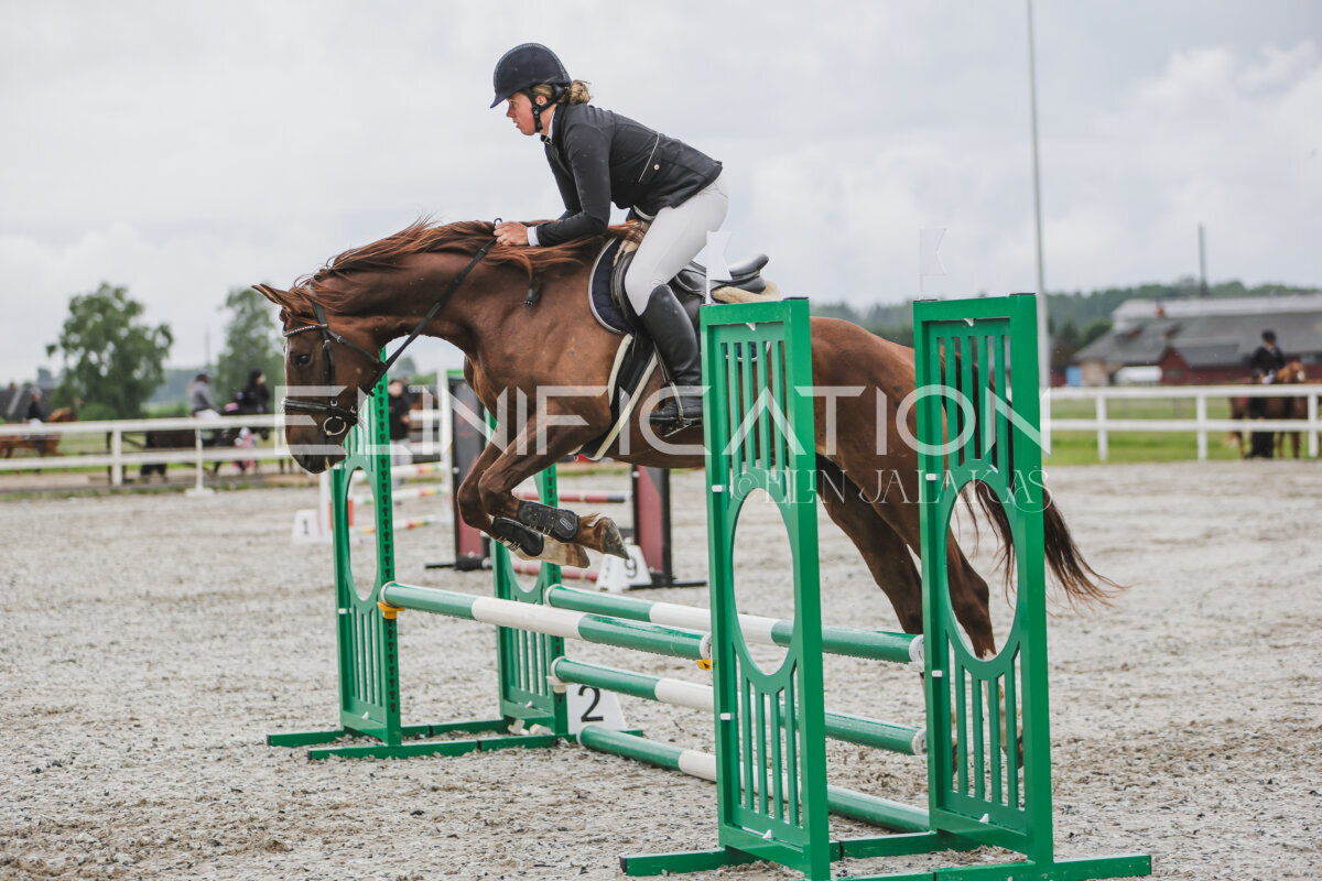 Tori_Karikas_2026_70_192