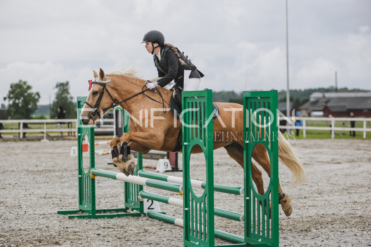 Tori_Karikas_2026_70_203