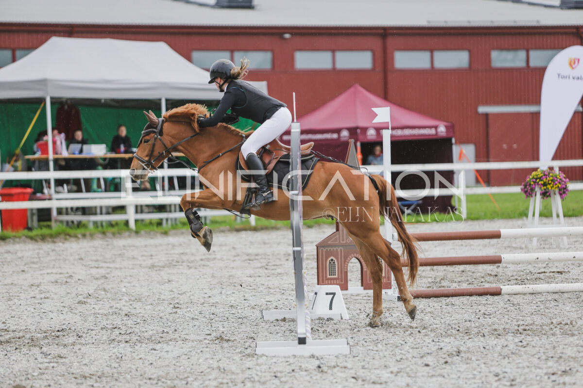 Tori_Karikas_2026_70_240