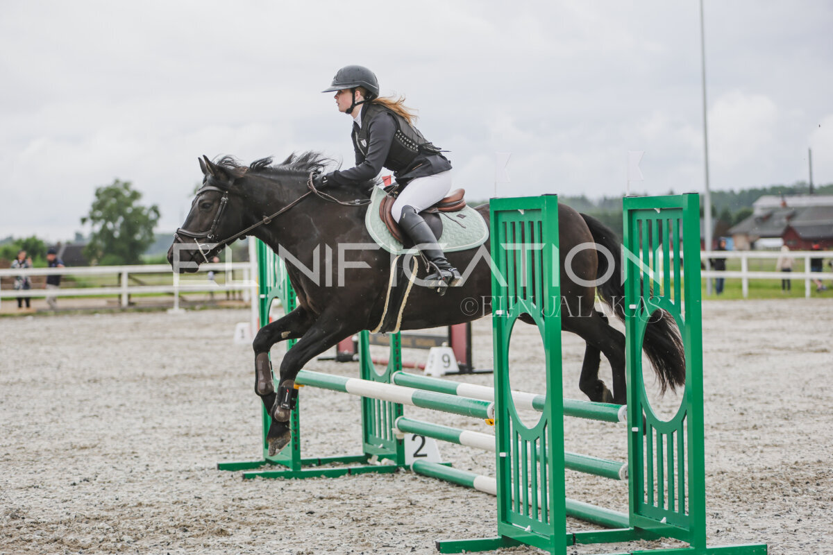 Tori_Karikas_2026_70_244