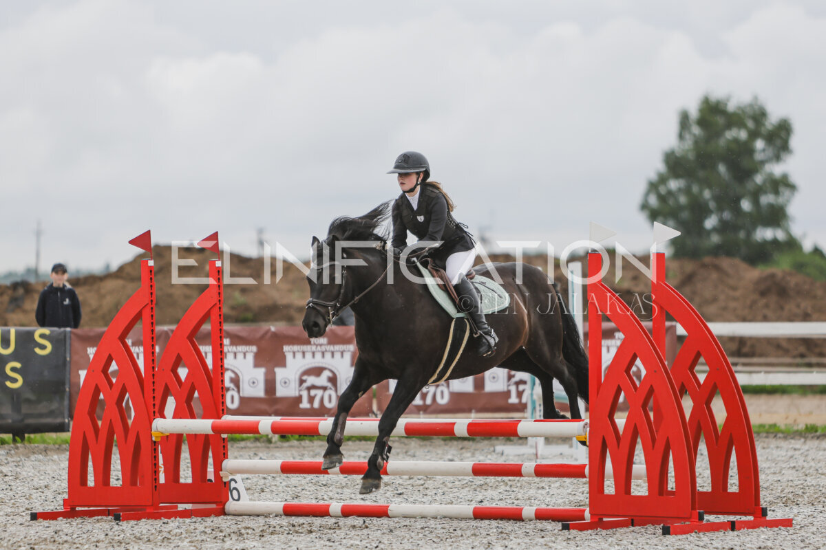 Tori_Karikas_2026_70_250