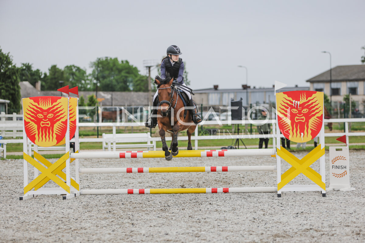 Tori_Karikas_2026_80_110