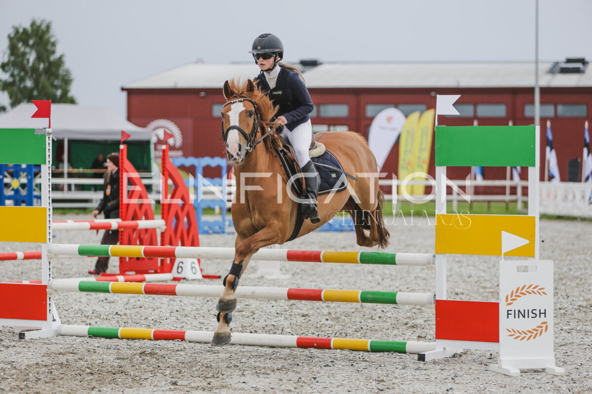 Tori_Karikas_2026_80_160