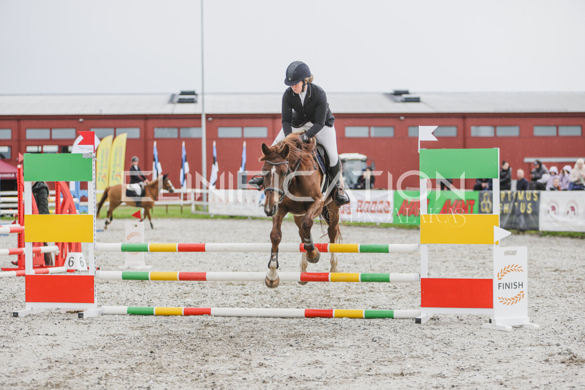 Tori_Karikas_2026_80_240