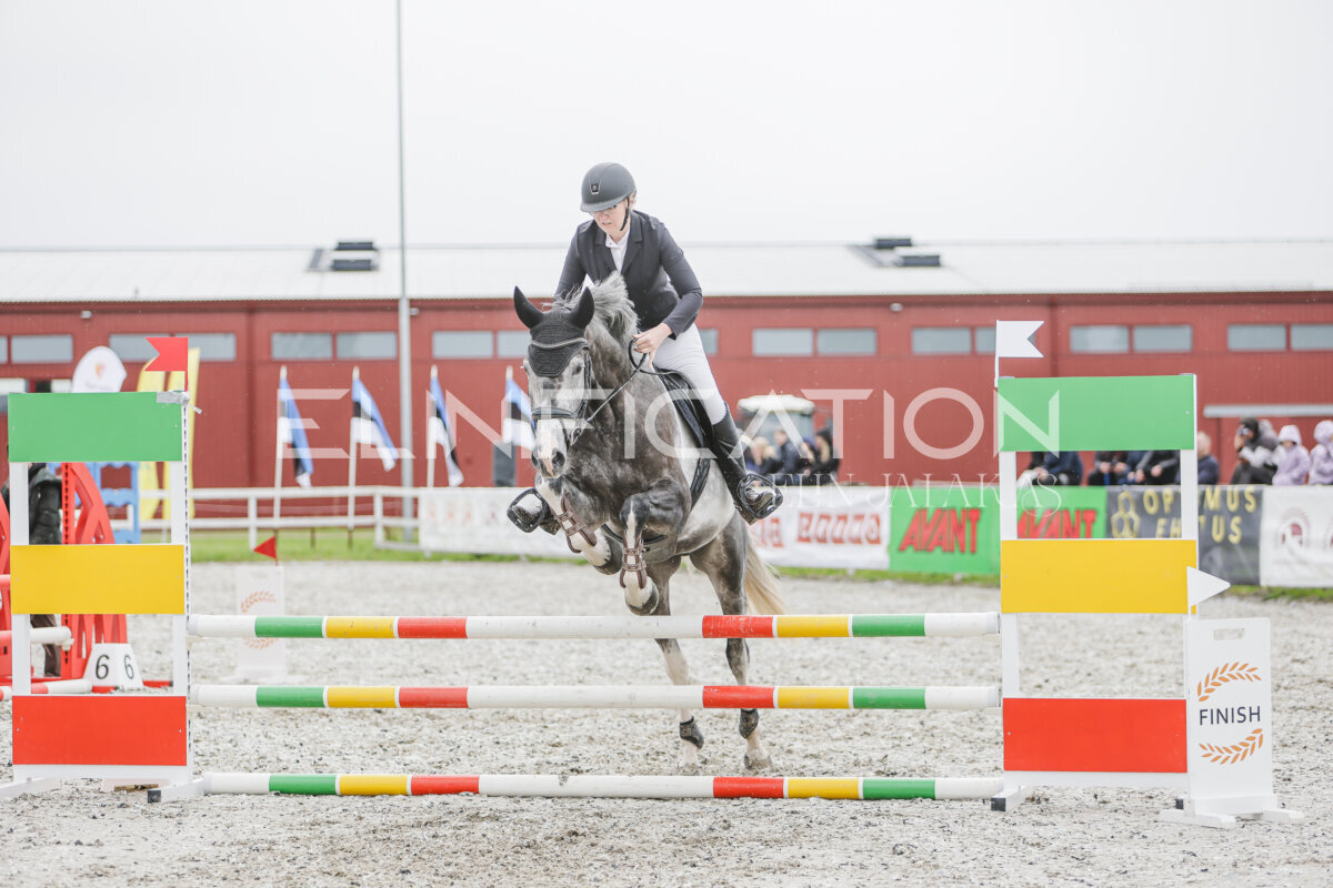 Tori_Karikas_2026_80_350