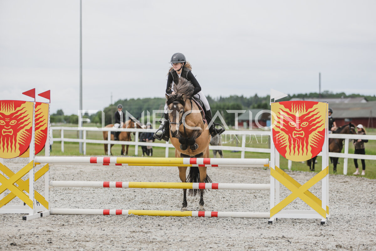 Tori_Karikas_2026_90_029