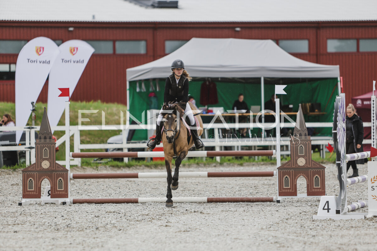 Tori_Karikas_2026_90_036