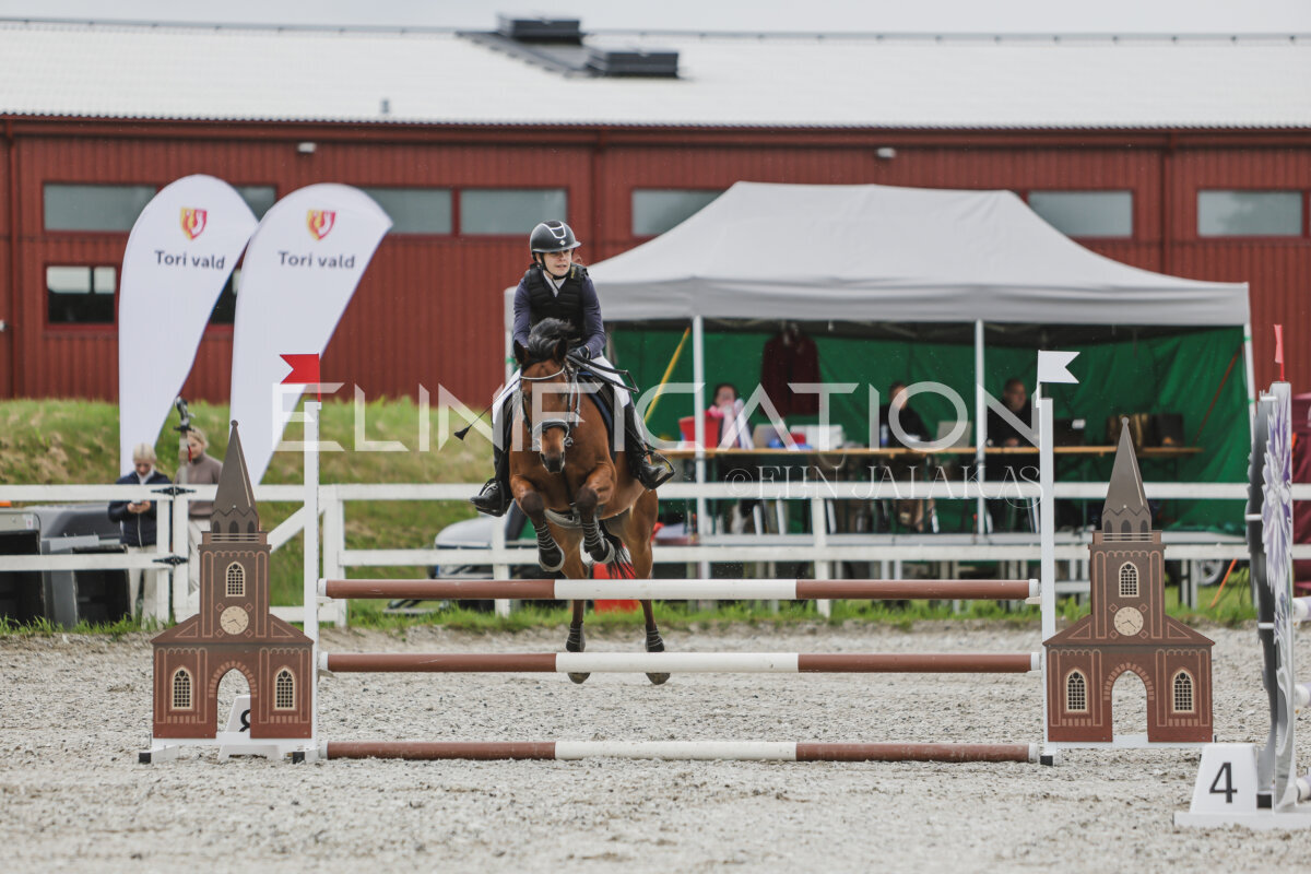 Tori_Karikas_2026_90_052