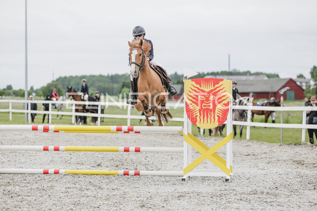 Tori_Karikas_2026_90_104