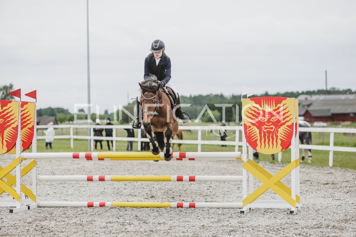 Tori_Karikas_2026_90_122