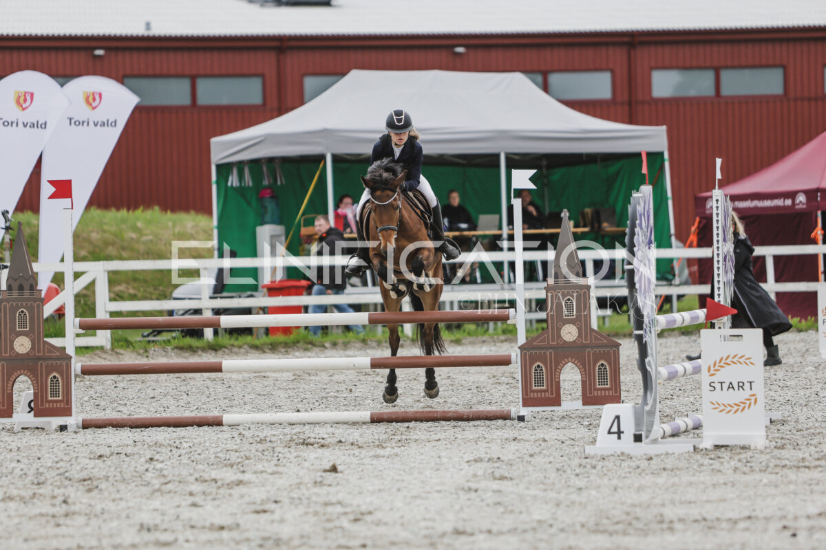 Tori_Karikas_2026_90_123