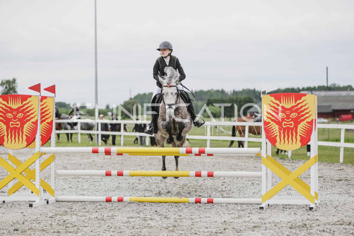 Tori_Karikas_2026_90_136
