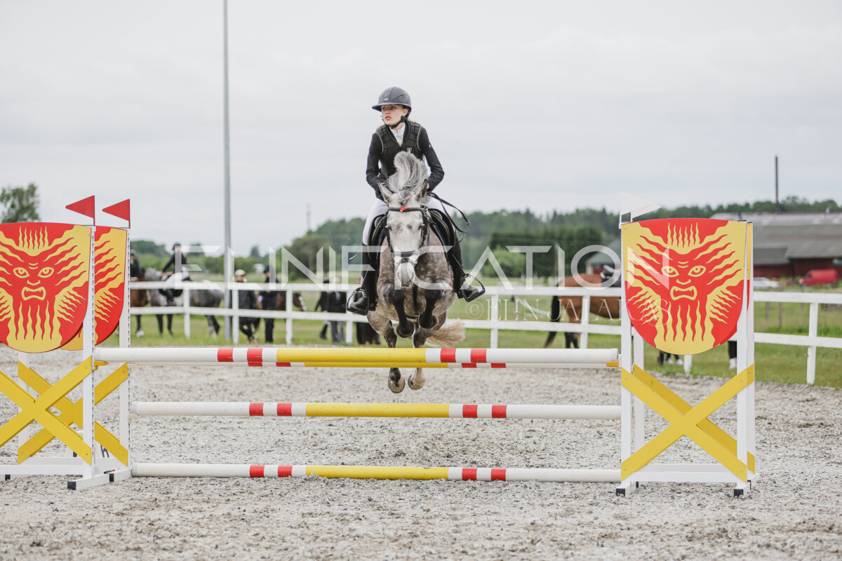 Tori_Karikas_2026_90_137