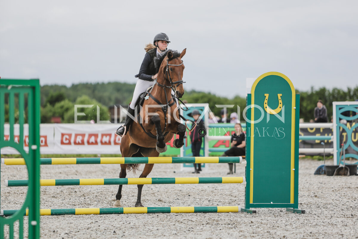 Tori_Karikas_2026_90_146