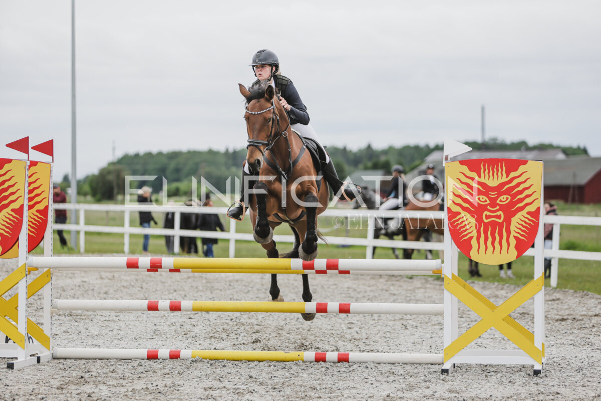 Tori_Karikas_2026_90_151