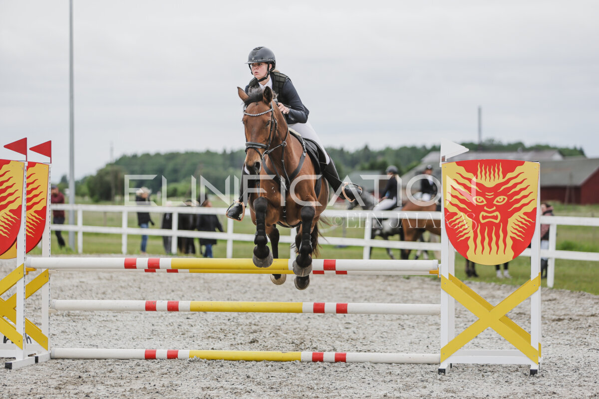 Tori_Karikas_2026_90_152