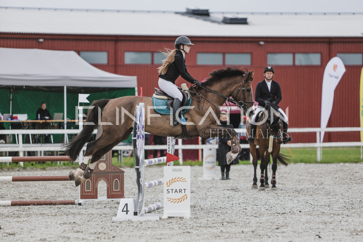 Tori_Karikas_2026_90_180