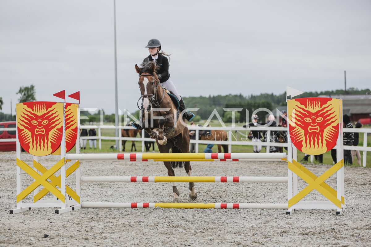 Tori_Karikas_2026_90_181