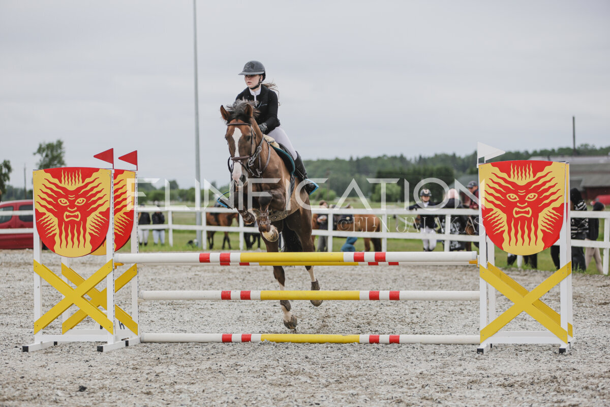 Tori_Karikas_2026_90_182