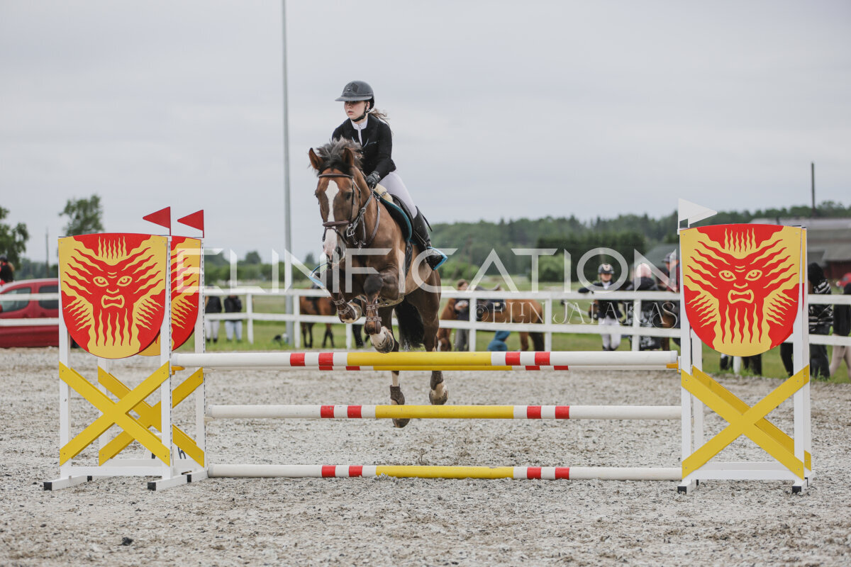 Tori_Karikas_2026_90_183