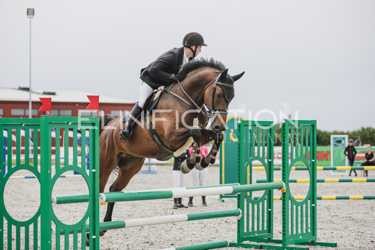 Tori_Karikas_2026_90_195