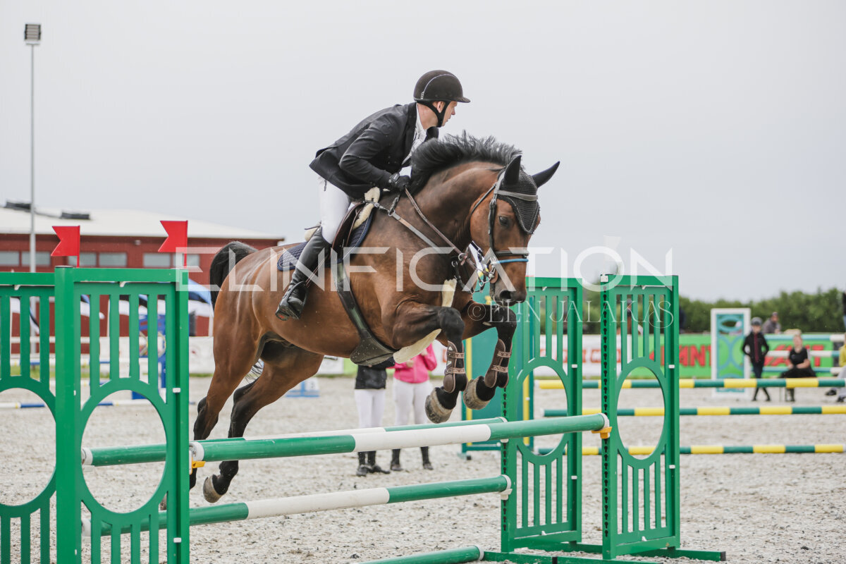 Tori_Karikas_2026_90_196