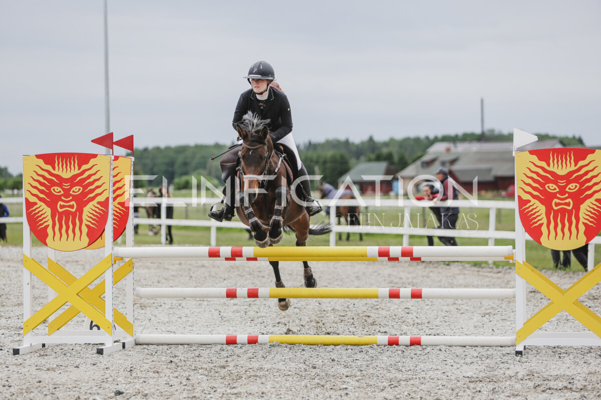 Tori_Karikas_2026_90_235