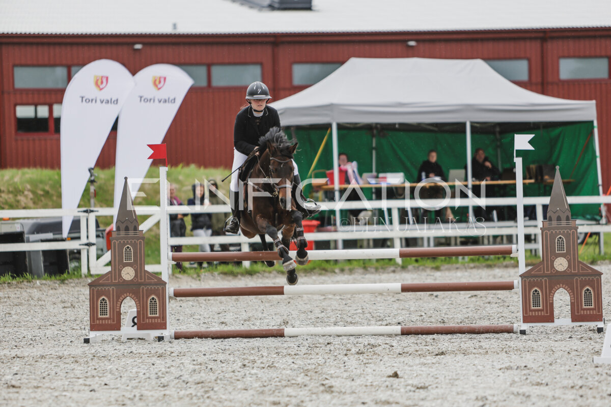 Tori_Karikas_2026_90_238