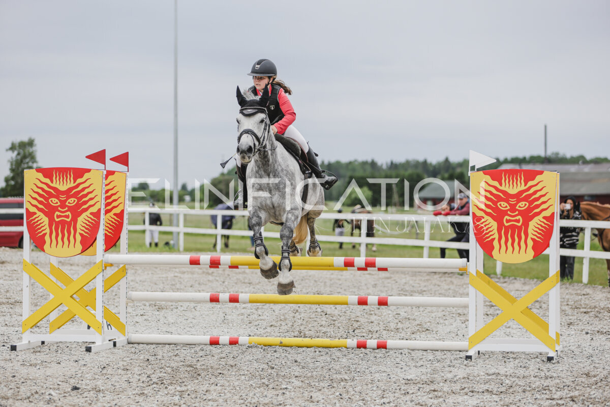 Tori_Karikas_2026_90_290