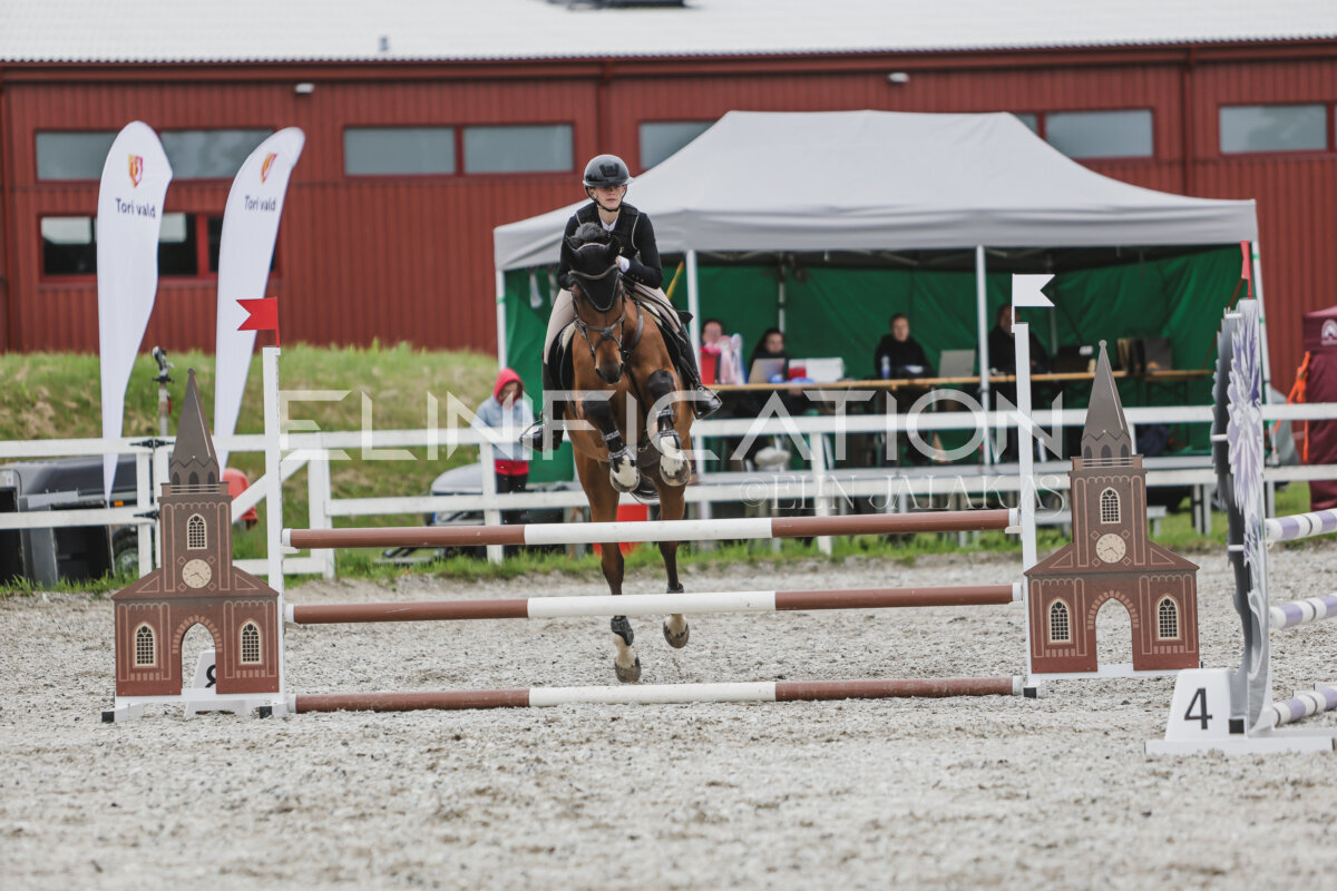 Tori_Karikas_2026_90_305