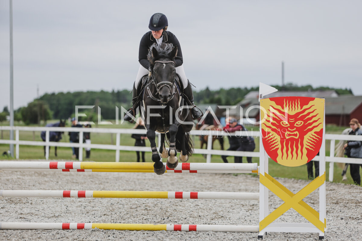 Tori_Karikas_2026_90_318