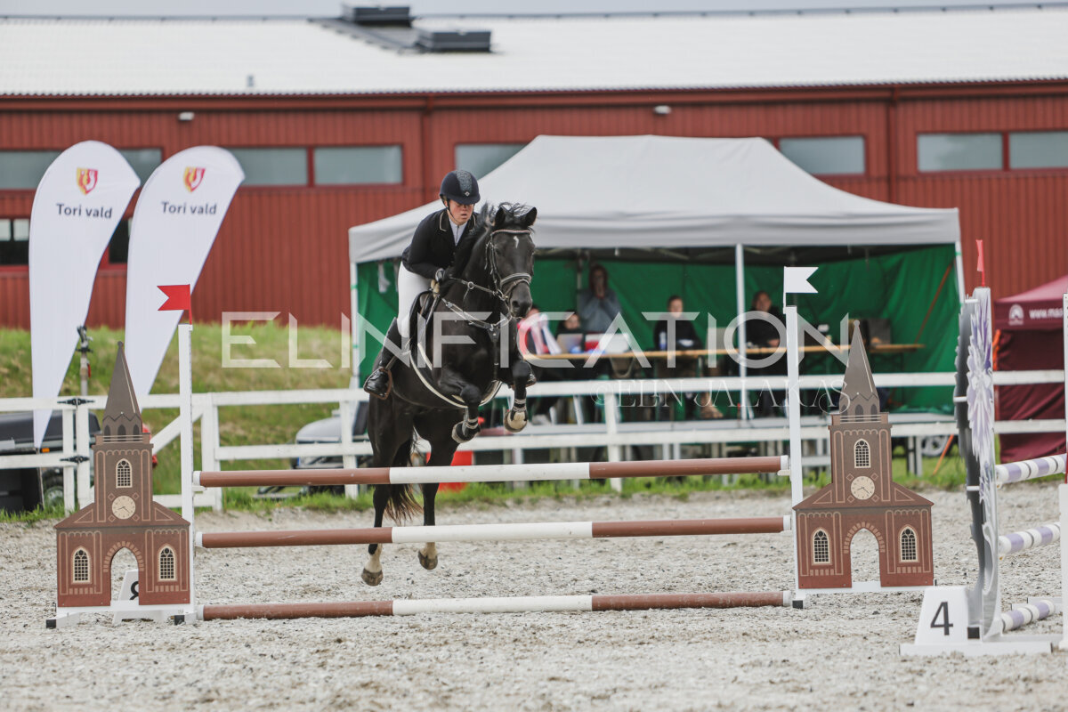 Tori_Karikas_2026_90_319