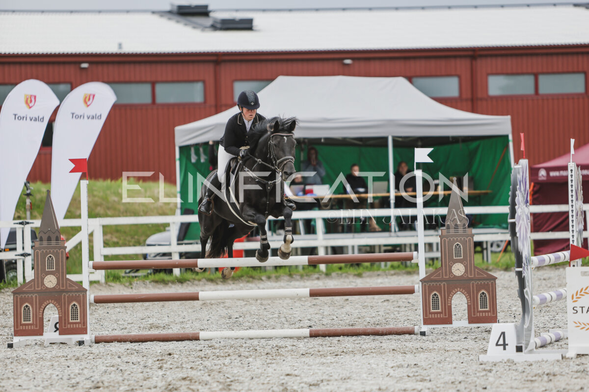 Tori_Karikas_2026_90_321