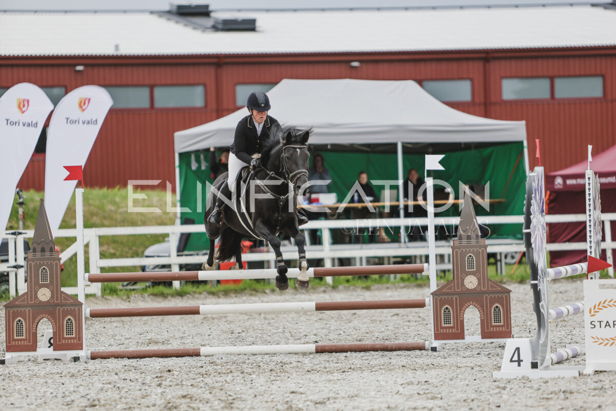 Tori_Karikas_2026_90_322
