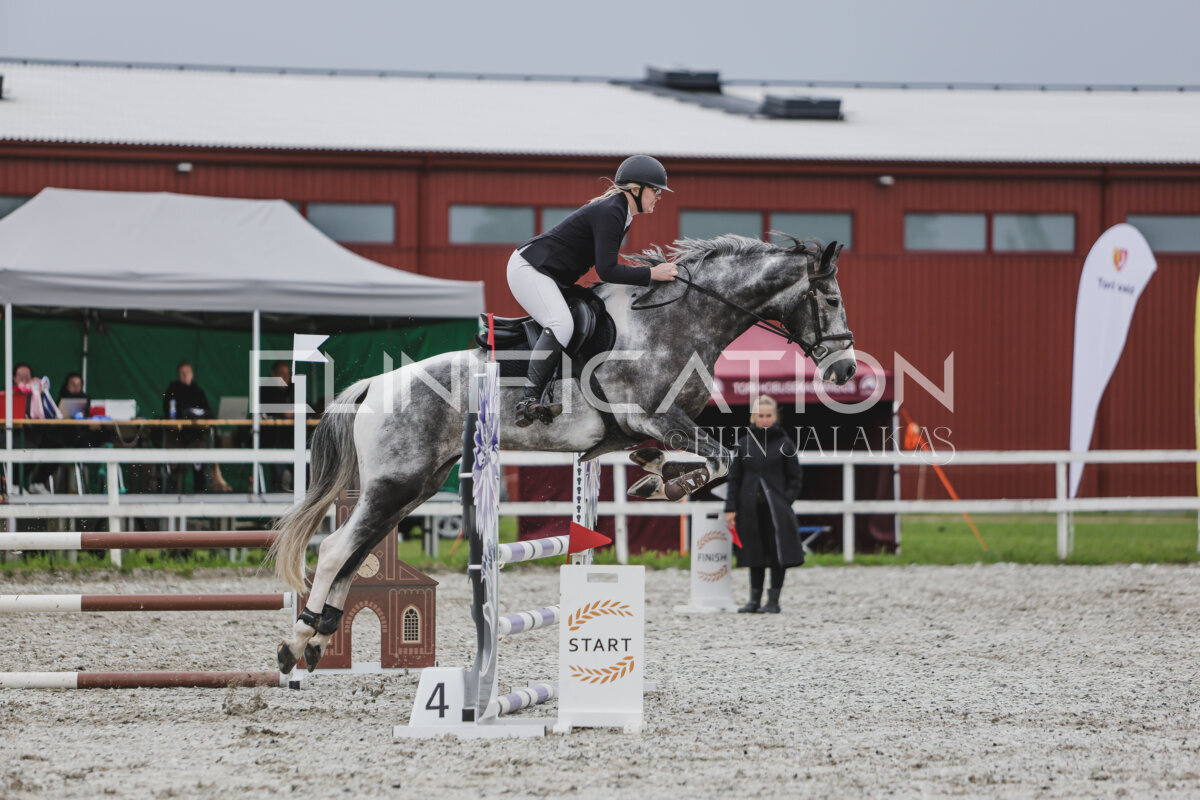 Tori_Karikas_2026_90_332