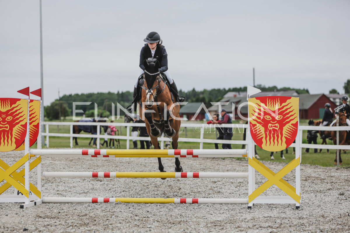 Tori_Karikas_2026_90_354