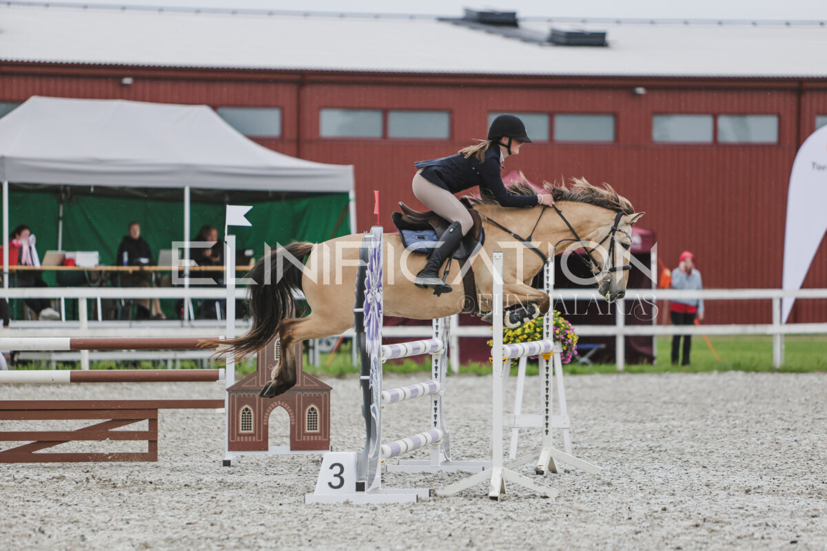 Tori_Karikas_2026_100_006