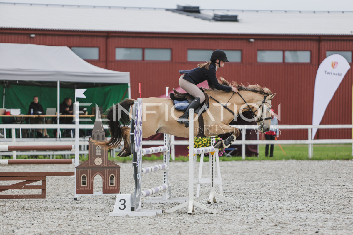 Tori_Karikas_2026_100_007
