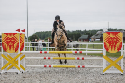 Tori_Karikas_2026_100_009