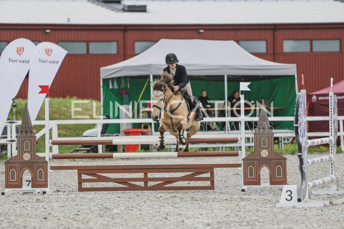 Tori_Karikas_2026_100_012