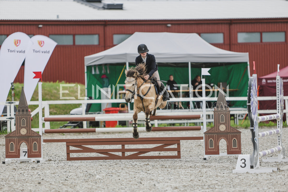 Tori_Karikas_2026_100_013