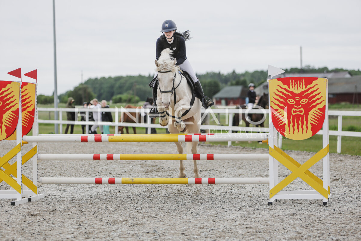 Tori_Karikas_2026_100_024