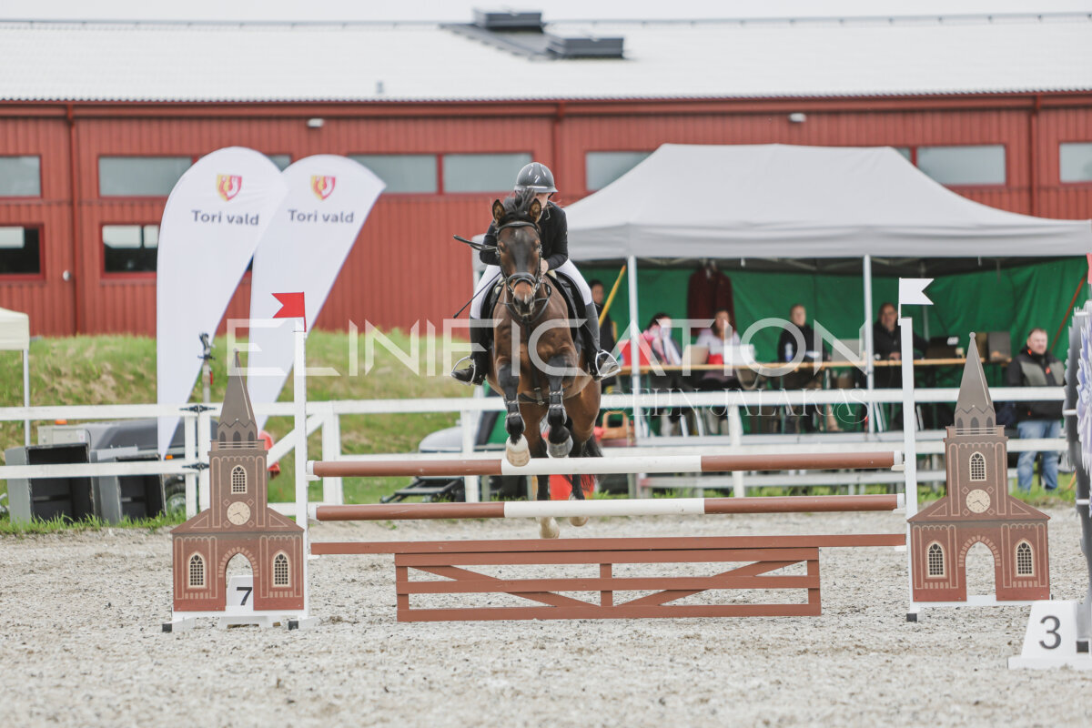 Tori_Karikas_2026_100_101