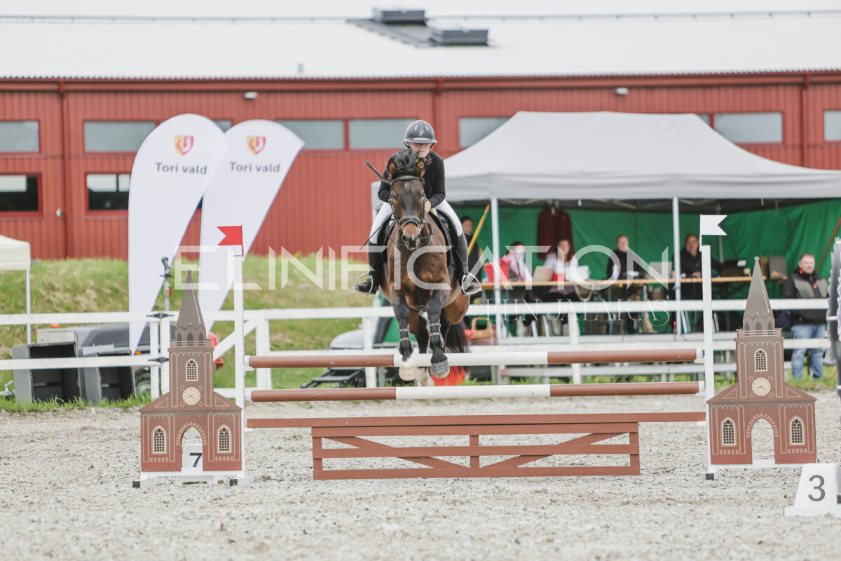 Tori_Karikas_2026_100_102
