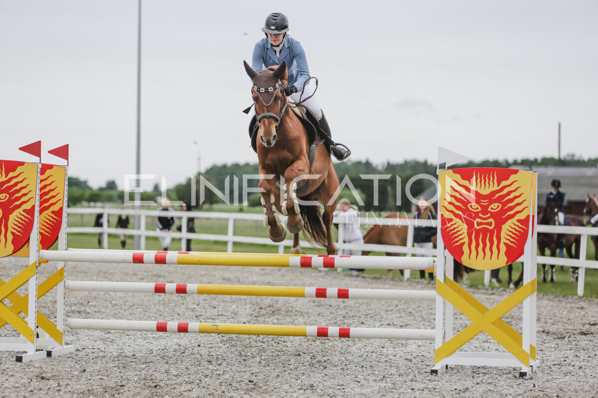 Tori_Karikas_2026_100_128