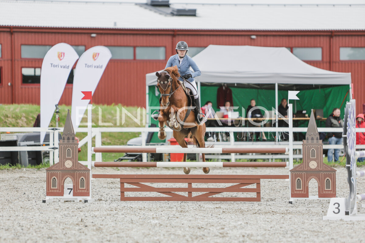 Tori_Karikas_2026_100_131